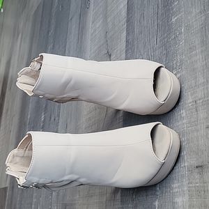 ETC. Tan Open-Toed Booties